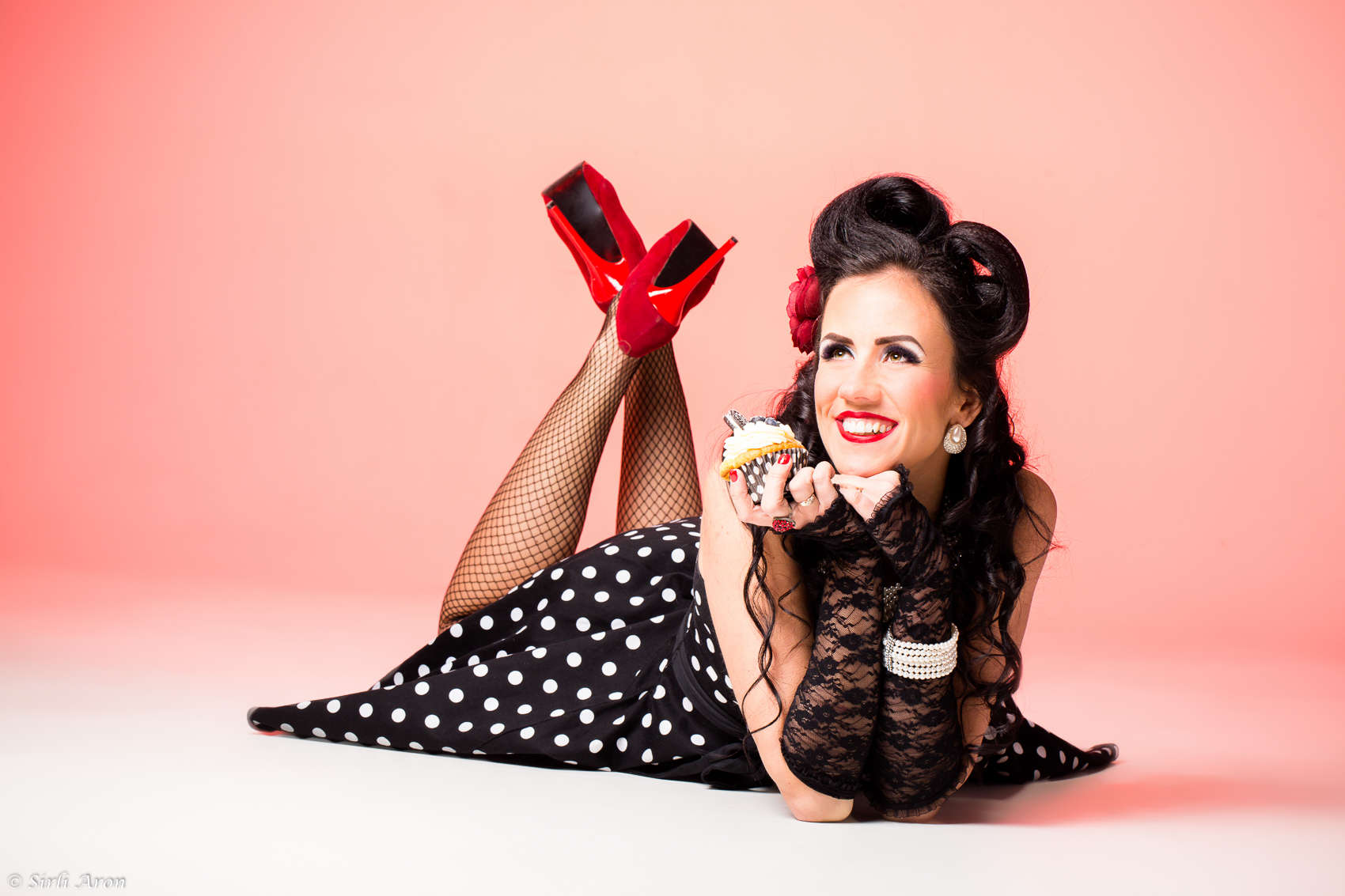 0023 Annika pin up Tallinn 2017 - Pin-up stiilis fotosessioon | stuudios pildistamine | portree