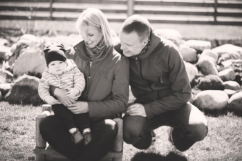 Peresessioon| beebide pildistamine | laste fotograaf | fotograaf Tallinnas svg+xml,%3Csvg%20xmlns%3D%22http%3A%2F%2Fwww.w3 - Peresessioon| beebide pildistamine | laste fotograaf | fotograaf Tallinnas